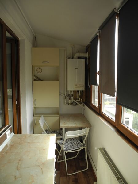 Berceni, semistradal, 5 min. metrou si piata, parcare inclusa